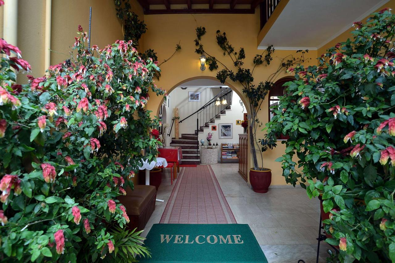 Eleni Apartments Roda  Quarto foto
